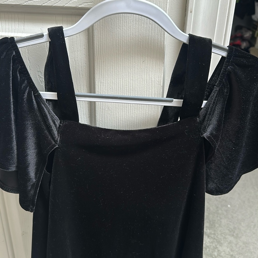Off the shoulder with straps party dress